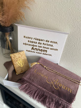 Afbeelding in Gallery-weergave laden, Gebedskleed met naam erop Lila