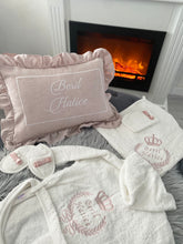 Afbeelding in Gallery-weergave laden, Vintage kussen met franjels