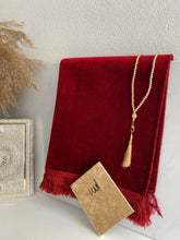 Afbeelding in Gallery-weergave laden, Gebedskleed met naam erop donkerrode